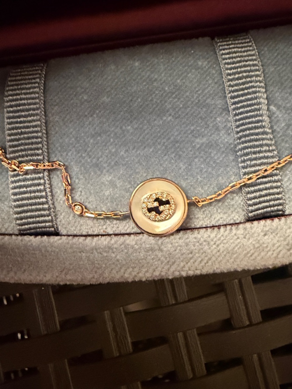 Gucci 18K Rose Gold Interlocking Mother of Pearl & Diamond Logo - Picture 6 of 6